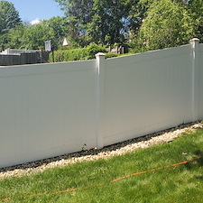 Complete-vinyl-fence-cleaning-in-Pittsburgh-Pa 1